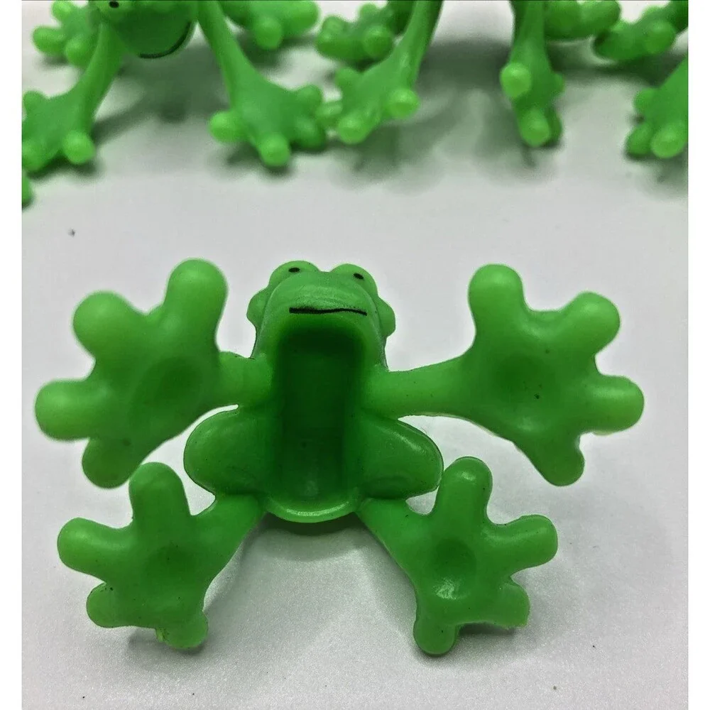12 Plastic Mini Toy Frog Figure Amphibian Birthday Party Goody Bag Pinata Favor